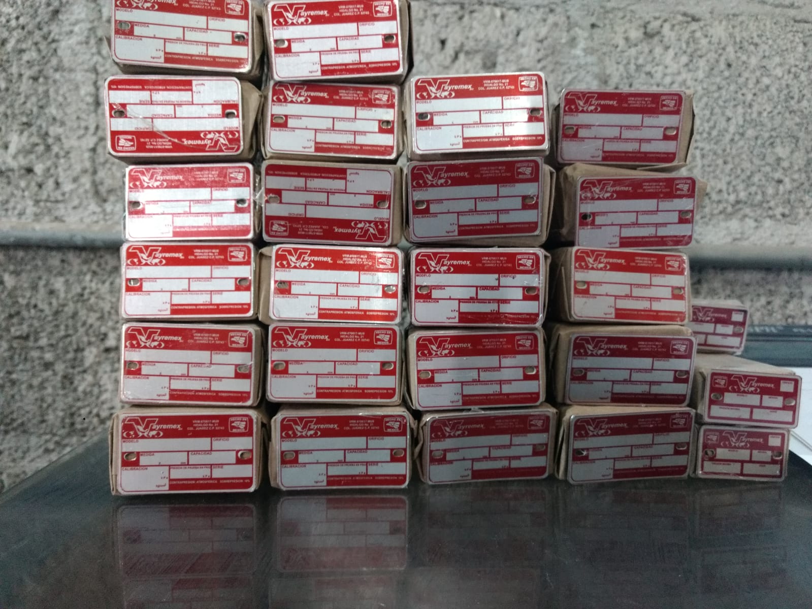 Placas de madera grabadas