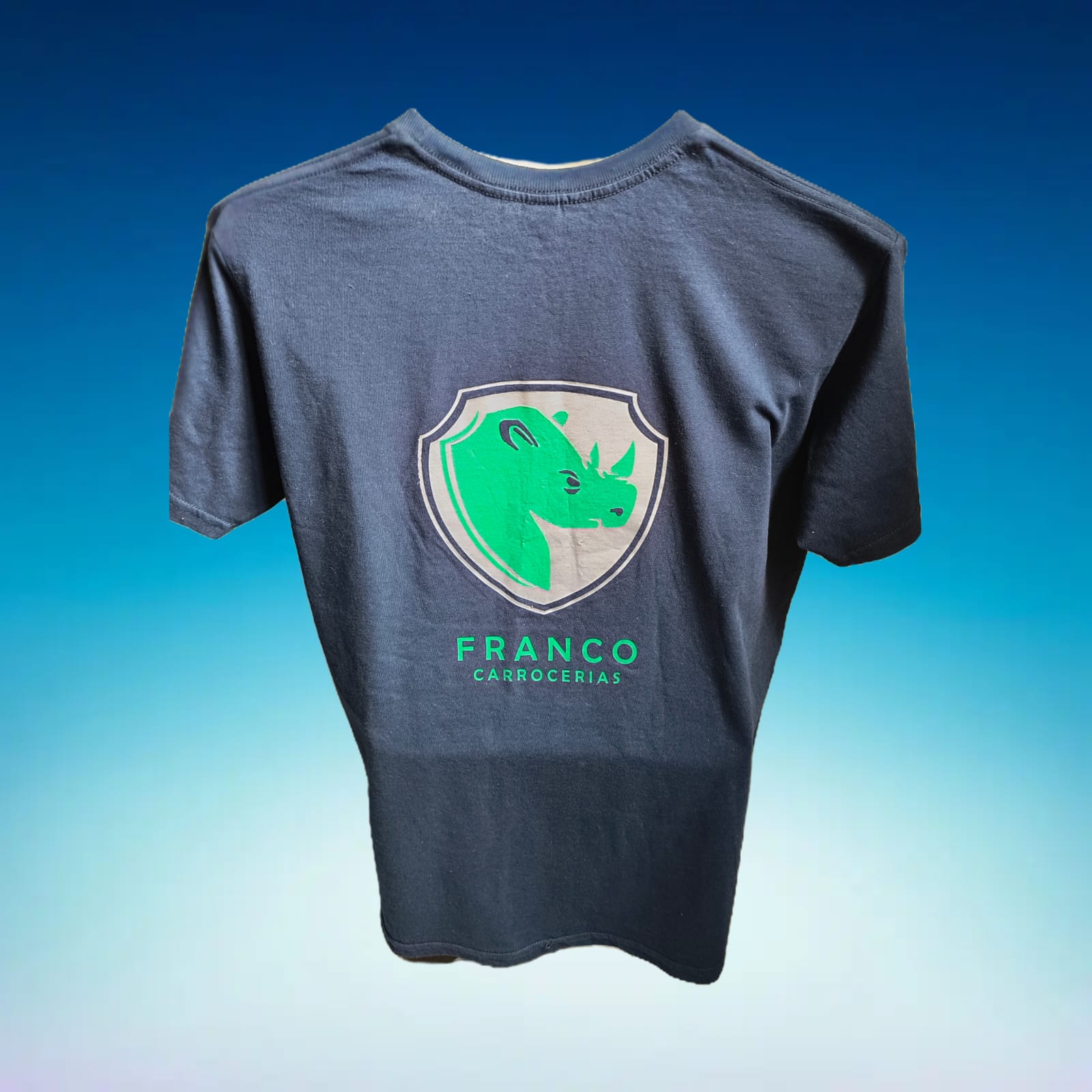 Playera cuello v
